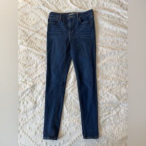 720 high rise super skinny in 29. Dark wash.